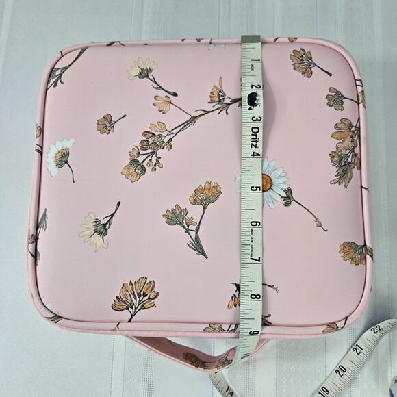 Pink Daisy Makeup Cosmetic Case with Multiple Adjustable Dividers NWOT - Picture 7 of 10